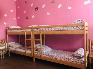 Хостелы Play Hostel Львов Спальное место на двухъярусной кровати в общем номере для мужчин и женщин-6