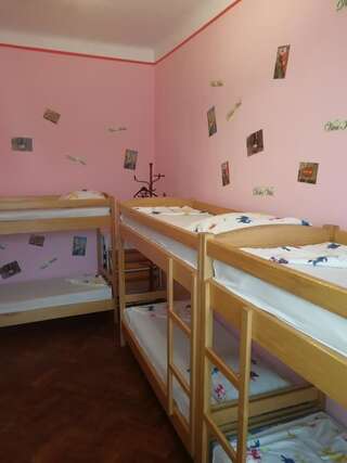 Хостелы Play Hostel Львов Кровать в общем 8-местном номере для мужчин и женщин-6